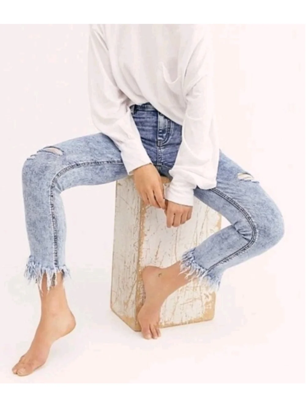 Free People Skinny Jeans 27x26 Acid Wash Distressed Raw Hem Ankle Boho Y2K Indie